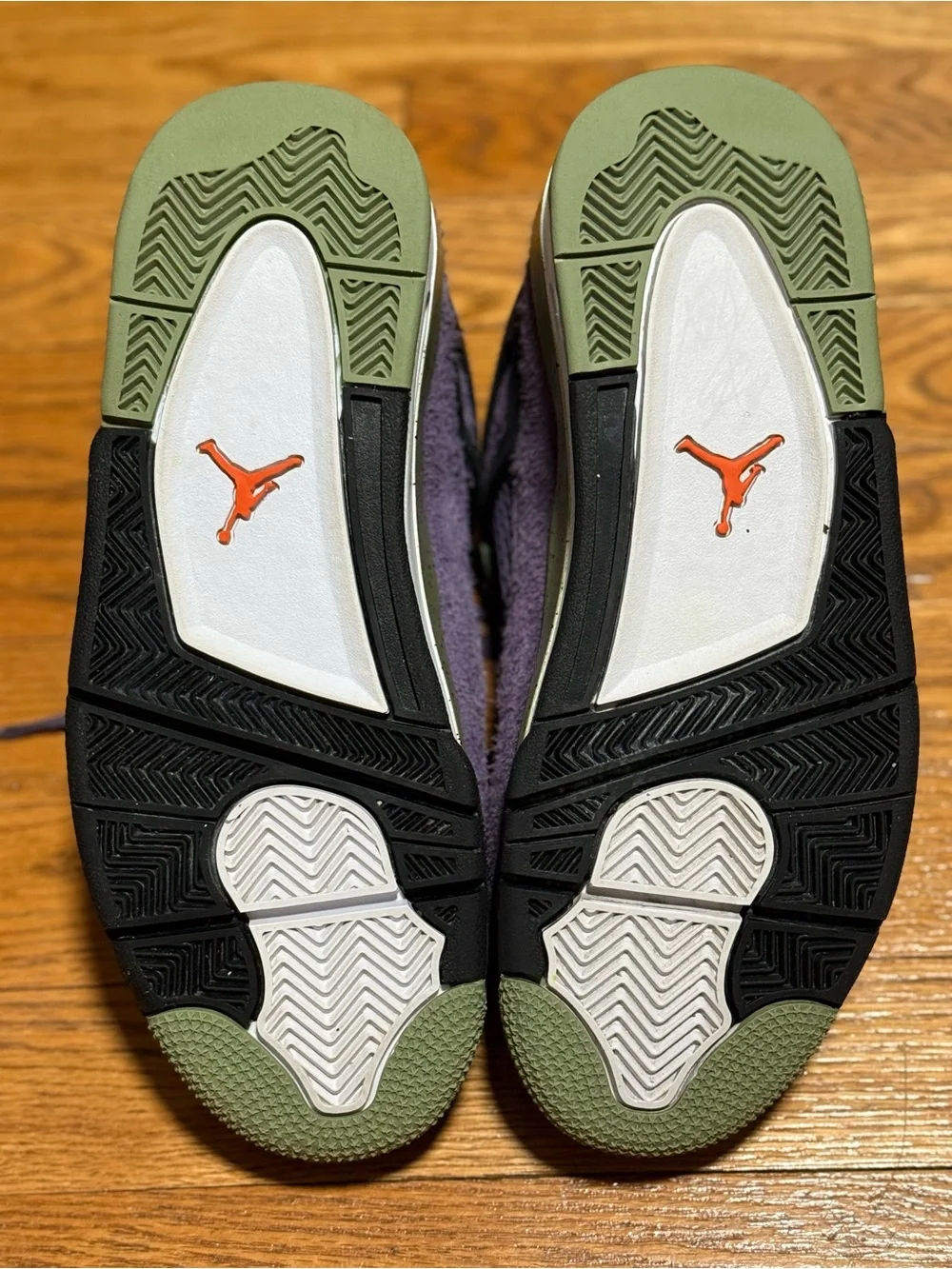 2022 Air Jordan 4 Retro “Canyon Purple” Sneakers Women: 9.5 Men: 8 - Picture 9 of 14